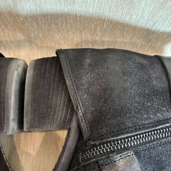 DONALD J. PLINER Sz 11 Dalis Ankle Hooded Belt Zip Buckle Black Leather Booties - Picture 5 of 13